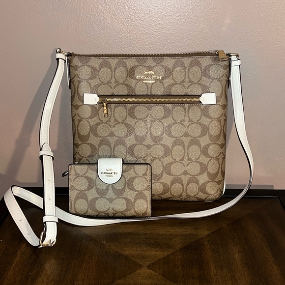 Matching Coach Rowan file crossbody and wallet SET - Picture 2 of 6